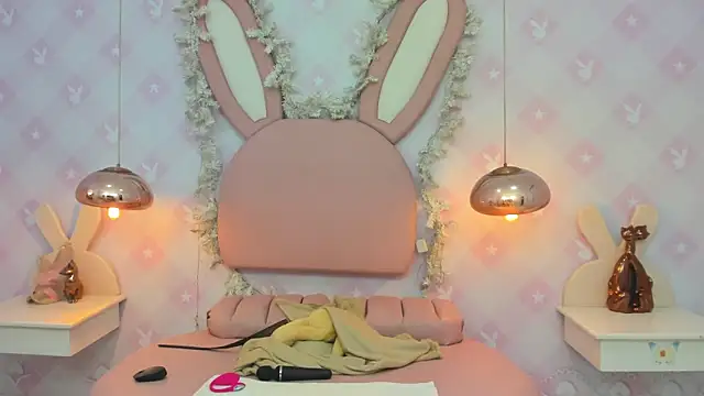 Isabellaa Rosee online show from 04-17-26, 07:39