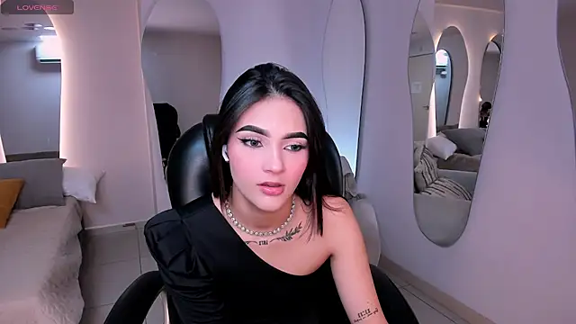 CarolineEvans x online show from 03-09-26, 05:22