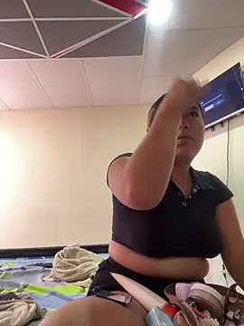 Emiily joee  online show from 05-19-26, 04:35
