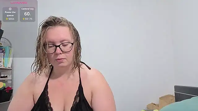 LittleMistys online show from 06-28-26, 10:43