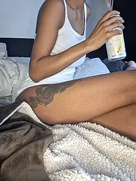 Cinnamonbunn online show from 02-18-26, 07:43