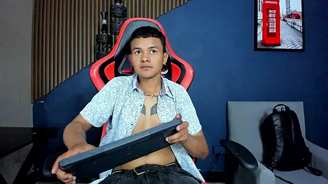 Snapshot of TylerGandi chatting on 02-25-26, 08:51 TylerGandi online show from 02-25-26, 08:51