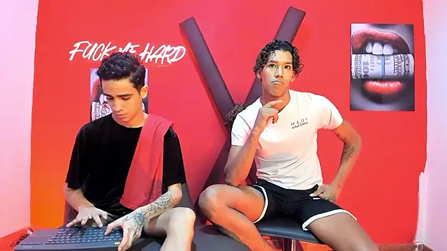 Snapshot of GREEN_BOYS chatting on 02-17-26, 07:27 GREEN BOYS online show from 02-17-26, 07:27