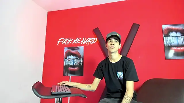 GREEN BOYS online show from 03-11-26, 07:25