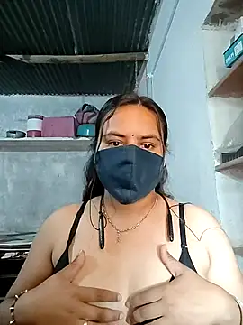 Snapshot of taniya0 chatting on 02-20-26, 06:48 taniya0 online show from 02-20-26, 06:48