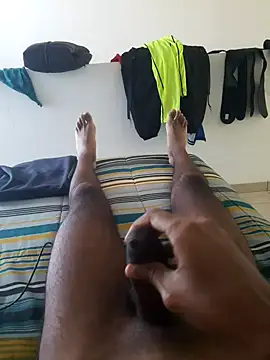 Snapshot of isuru_lakshan chatting on 02-17-26, 12:01 isuru lakshan online show from 02-17-26, 12:01