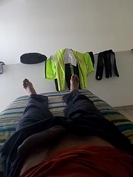 Snapshot of isuru_lakshan chatting on 02-19-26, 12:23 isuru lakshan online show from 02-19-26, 12:23