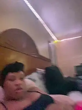 Snapshot of Blasiandoll2222 chatting on 02-14-26, 04:04 Blasiandoll2222 online show from 02-14-26, 04:04