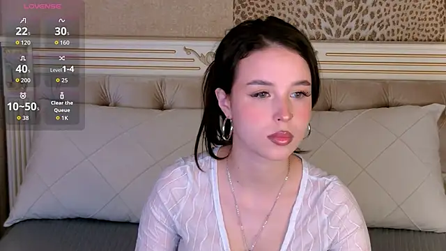 Snapshot of LanaLedger chatting on 05-19-26, 11:27 LanaLedger online show from 05-19-26, 11:27