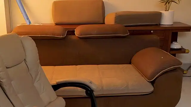 Snapshot of Pitien_2k7 chatting on 04-07-26, 04:29 Pitien 2k7 online show from 04-07-26, 04:29