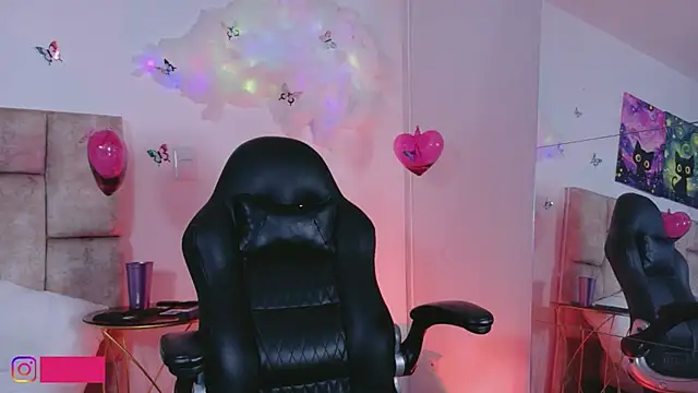 MiiaBlumm  online show from 03-19-26, 05:39