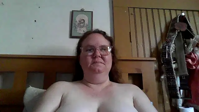 Snapshot of naughty_queen1 chatting on 05-10-26, 07:19 naughty queen1 online show from 05-10-26, 07:19