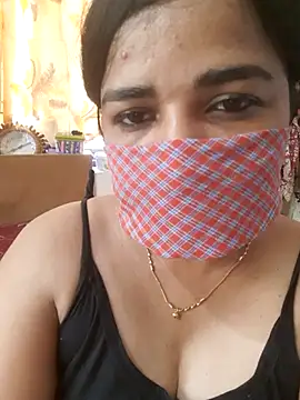 Snapshot of Tamil_Luckly_girl chatting on 04-20-26, 05:21 Tamil Luckly girl online show from 04-20-26, 05:21