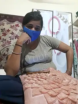 Snapshot of Tamil_Luckly_girl chatting on 05-01-26, 02:10 Tamil Luckly girl online show from 05-01-26, 02:10