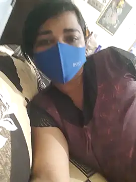 Snapshot of Tamil_Luckly_girl chatting on 05-18-26, 12:18 Tamil Luckly girl online show from 05-18-26, 12:18
