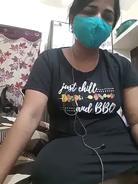 Snapshot of Tamil_Luckly_girl chatting on 05-23-26, 12:20 Tamil Luckly girl online show from 05-23-26, 12:20