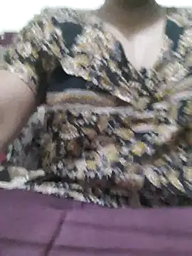 Snapshot of Tamil_Luckly_girl chatting on 05-24-26, 03:17 Tamil Luckly girl online show from 05-24-26, 03:17
