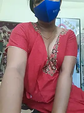 Snapshot of Tamil_Luckly_girl chatting on 05-27-26, 06:21 Tamil Luckly girl online show from 05-27-26, 06:21