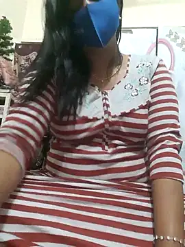 Snapshot of Tamil_Luckly_girl chatting on 06-06-26, 01:49 Tamil Luckly girl online show from 06-06-26, 01:49