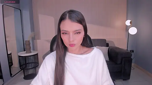 JulietteMoreau online show from 04-03-26, 08:07