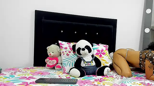 Snapshot of DanielaWane chatting on 02-26-26, 07:51 DanielaWane online show from 02-26-26, 07:51