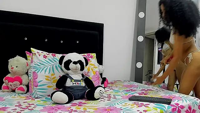 Snapshot of DanielaWane chatting on 02-26-26, 11:37 DanielaWane online show from 02-26-26, 11:37