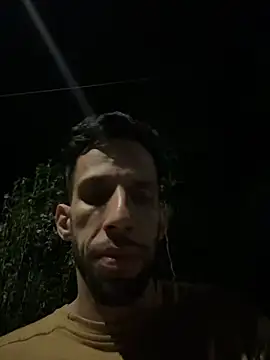 Snapshot of Karim_mansur chatting on 03-04-26, 03:01 Karim mansur online show from 03-04-26, 03:01