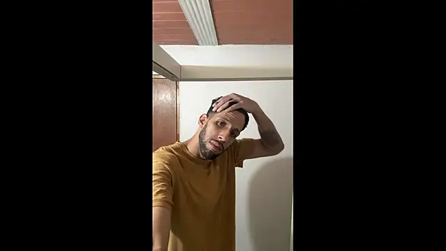 Snapshot of Karim_mansur chatting on 04-04-26, 02:54 Karim mansur online show from 04-04-26, 02:54