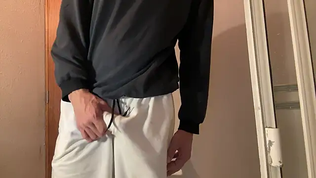 Snapshot of Karim_mansur chatting on 04-13-26, 12:10 Karim mansur online show from 04-13-26, 12:10