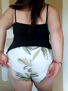 Snapshot of 69_less chatting on 02-16-26, 06:48 69 less online show from 02-16-26, 06:48