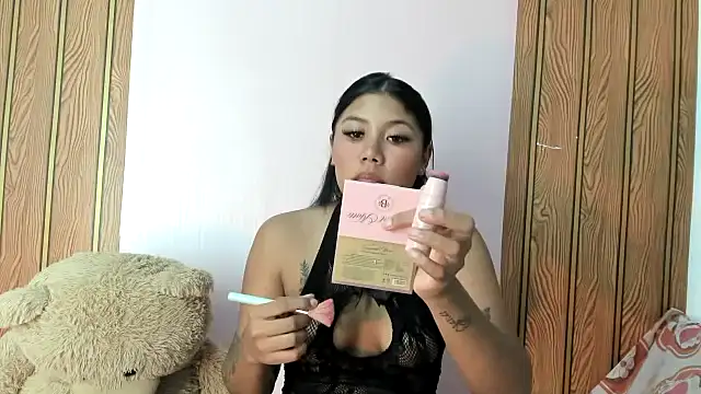 Snapshot of valenttina_narvaez chatting on 05-11-26, 01:50 valenttina narvaez online show from 05-11-26, 01:50