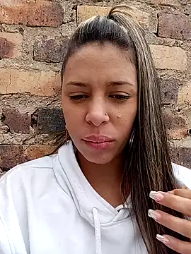 kiki milu online show from 04-01-26, 02:03