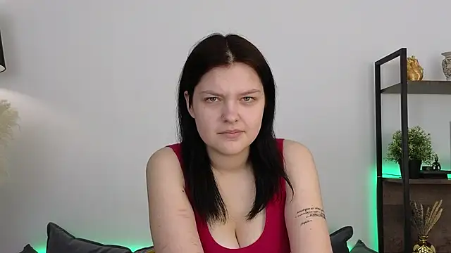 Snapshot of DeliaEffy chatting on 02-19-26, 10:06 DeliaEffy online show from 02-19-26, 10:06