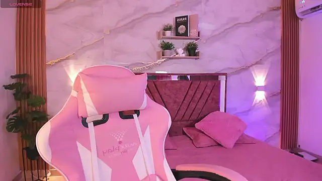 your whore Salome online show from 03-19-26, 06:34