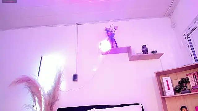 Tylla   online show from 05-30-26, 05:21