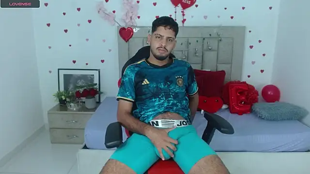 Snapshot of mister_fox723 chatting on 02-23-26, 05:16 mister fox723 online show from 02-23-26, 05:16