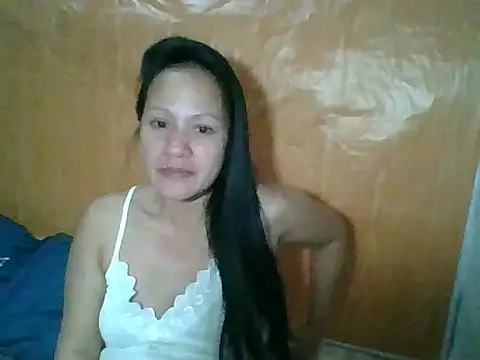 Snapshot of xxLIY chatting on 05-23-26, 06:12 xxLIY online show from 05-23-26, 06:12