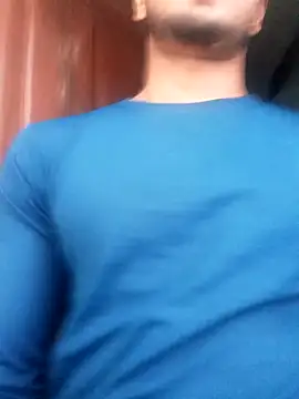 Snapshot of Avinh_09 chatting on 02-17-26, 10:23 Avinh 09 online show from 02-17-26, 10:23