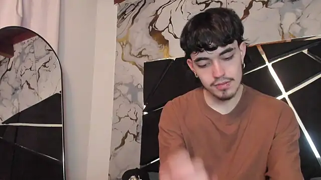 Couple In Heat online show from 04-16-26, 08:42