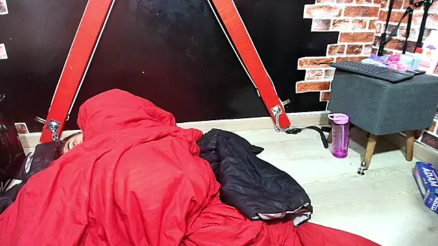 raven robin  online show from 03-30-26, 08:15