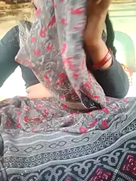 Snapshot of Soniya32 chatting on 02-28-26, 10:05 Soniya32 online show from 02-28-26, 10:05