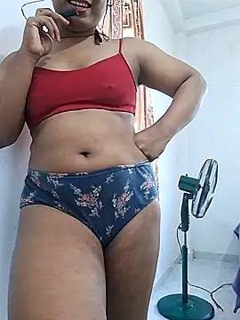 Queen Saara online show from 03-15-26, 07:47