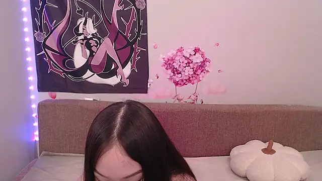 Snapshot of AhriStellar chatting on 05-16-26, 07:34 AhriStellar online show from 05-16-26, 07:34