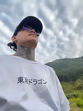 Snapshot of Maxtor_ chatting on 03-22-26, 11:46 Maxtor online show from 03-22-26, 11:46