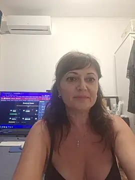 Snapshot of SaraGina chatting on 06-14-26, 09:50 SaraGina online show from 06-14-26, 09:50