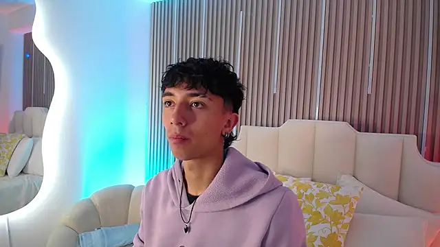 Snapshot of Aiden_Rivers_ chatting on 03-02-26, 12:56 Aiden Rivers online show from 03-02-26, 12:56