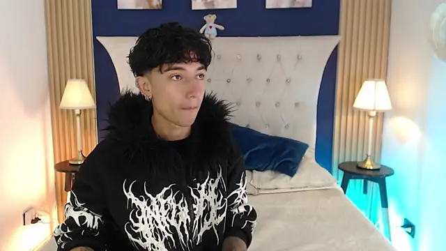 Snapshot of Aiden_Rivers_ chatting on 07-01-26, 01:13 Aiden Rivers online show from 07-01-26, 01:13