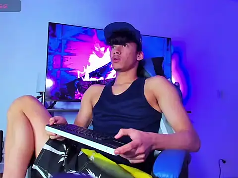 Lyam Russo online show from 03-12-26, 04:07