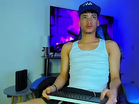 Lyam Russo online show from 03-20-26, 06:51