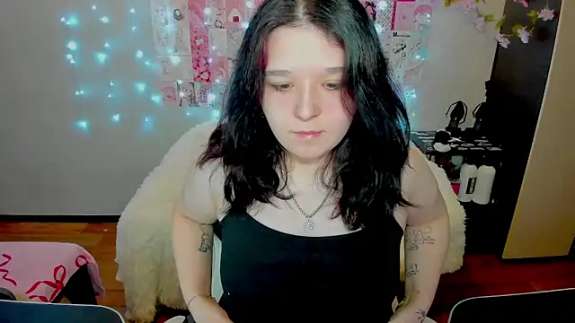 Snapshot of Kate_Acid chatting on 02-20-26, 12:07 Kate Acid online show from 02-20-26, 12:07